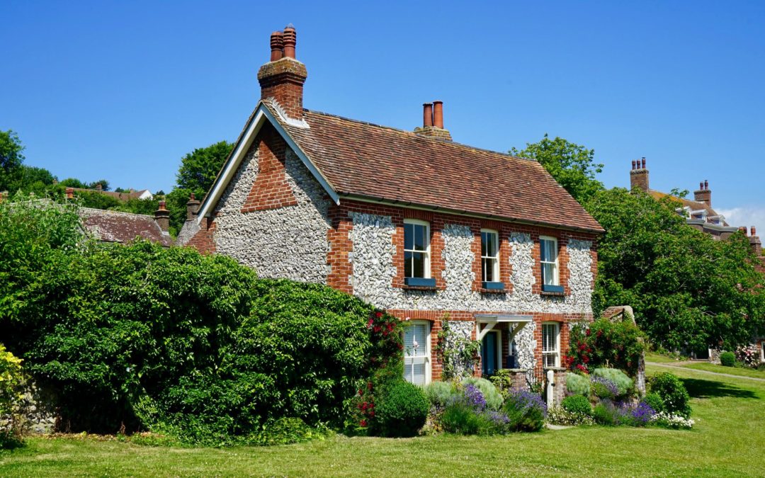 A Beginner’s Guide to Restoring an Old House